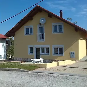  Apartman Julija 2
